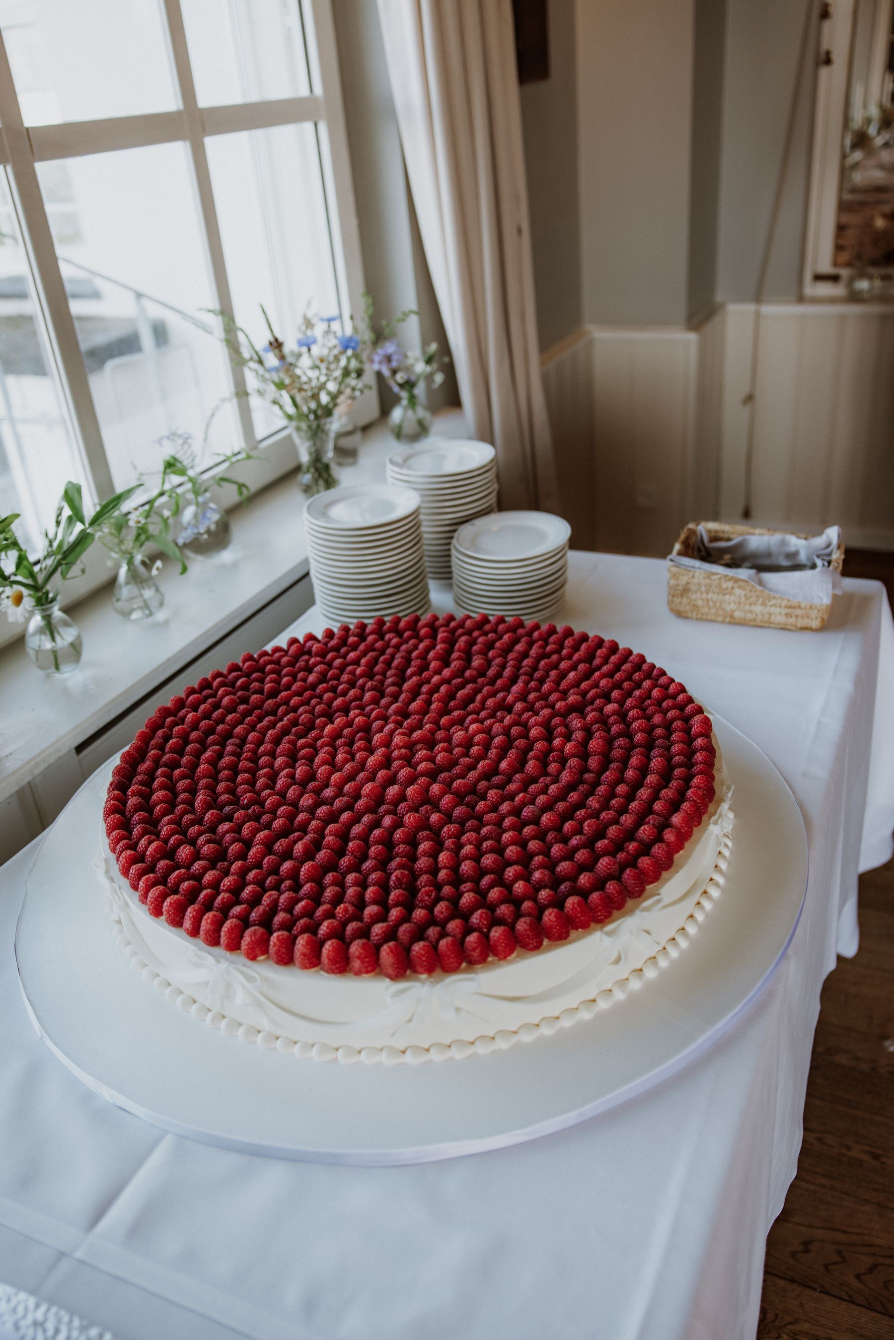 A Summer Wedding by the Sea — detail 2